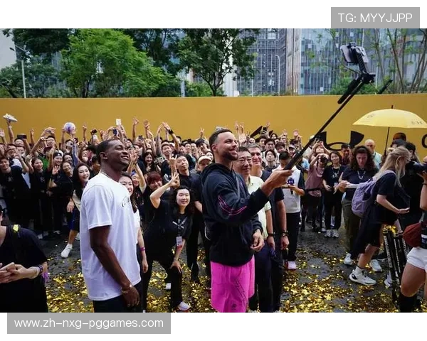 球星库里庆祝妻子生日公开表白爱你的一切引发球迷热议 球星库里庆祝妻子生日公开表白爱你的一切引发球迷热议